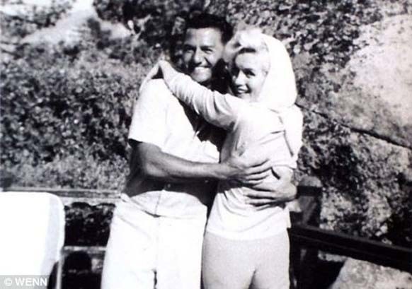 Marilyn Monroe visited Frank Sinatra and Buddy Greco the weekend before her death on August 5, 1962.