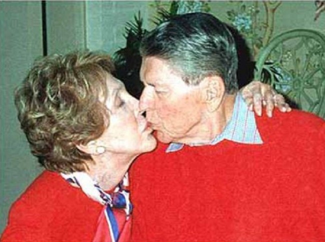 Ronald Reagan with his wife Nancy.He passed away after fighting alzheimer's for nearly a decade.